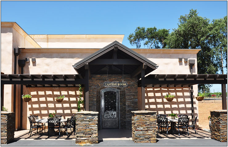 Stonehouse Vineyards & Winery Tasting Room.